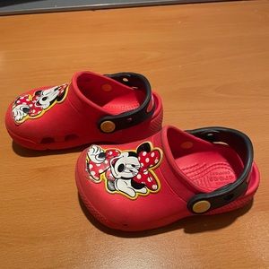 Crocs Minnie Mouse toddler size 7